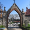 pielaszkowice-cmentarz-brama